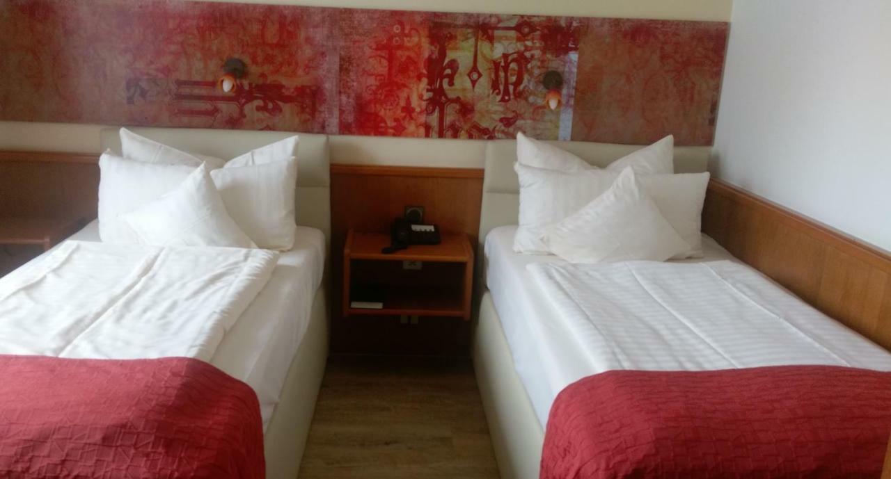 Arador-City Hotel Bad Oeynhausen Bagian luar foto